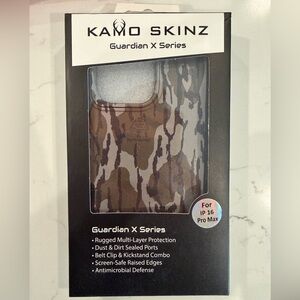 Mossy Oak Kamo Skinz iPhone 16 Pro Max Case